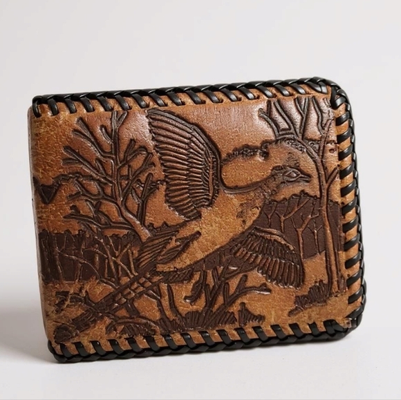 Mens Vintage Leather  Hand Tooled Hunting Scene Wallet - Picture 1 of 4